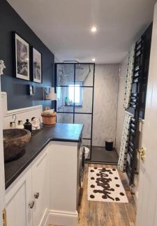 Barnstaple House | Charming cottage in Pilton-newly renovated