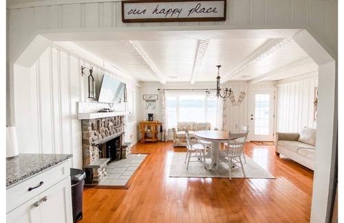 Livonia Center House | Charming cottage on Conesus Lake