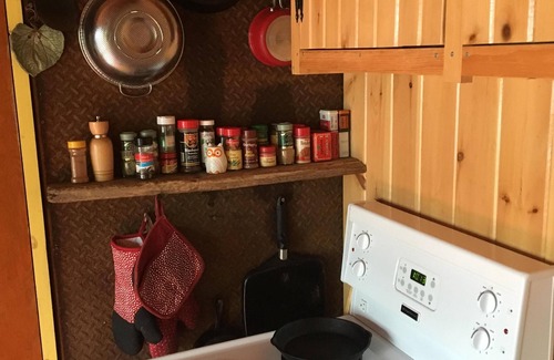 Rideau Lakes Cottage | Charming cottage on Upper Rideau Lake near Westport, ON