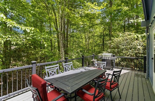 Beech Mountain Cottage | Charming Cottage in Scenic Setting