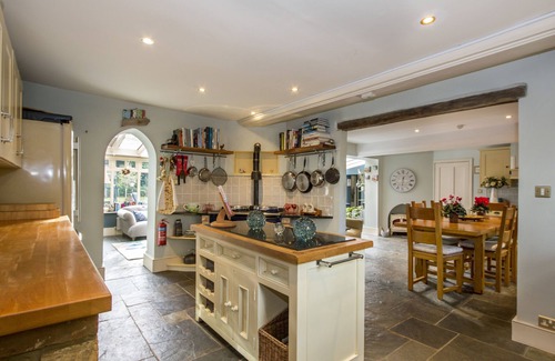 Wimborne Saint Giles House | Charming country cottage in a very quiet village in Dorset. 5 double bedrooms.