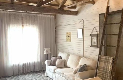 Bergsjo House | Charming country house on the edge of the forest in picturesque village.