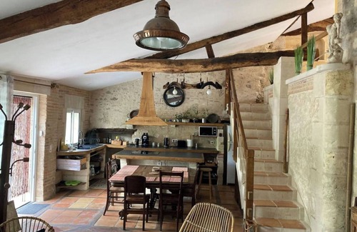 Laruscade Cottage | Charming country residence
