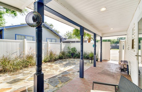 Biloxi Cottage | Charming Dtwn Retreat: 1 Mi to Ocean Springs Beach