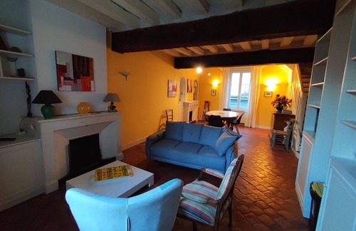 Meung-sur-Loire Apartment | Charming Duplex in Historic Meung-sur-Loire, Near Loire à Vélo & Château