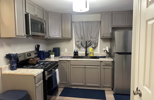 Painter House | Charming family friendly 3-bedroom house in Painter with AC and outdoor patio