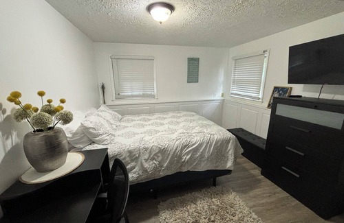 Rosedale House | Charming family retreat under 20 minutes from Baltimore’s Inner Harbor!