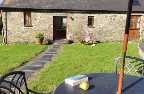 Torrington Cottage | Charming Farm Cottage, Far Reaching Views Of Devon , a rural escape!