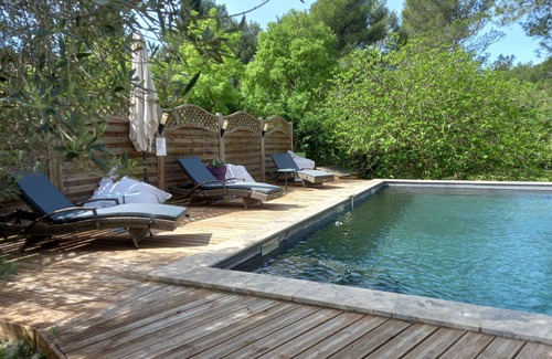 St.-Remy-de-Provence Apartment | Charming house with swimming pool in the quiet Alpilles for 6 to 10 people