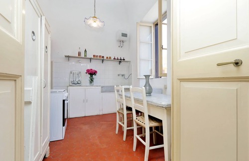 Cerveteri Apartment | Charming Frescoed Apartment in Cerveteri Old Town