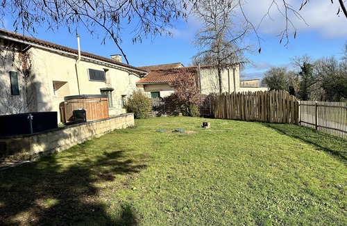 Saint-Just House | Charming gîte "chez Lisa" 91m2