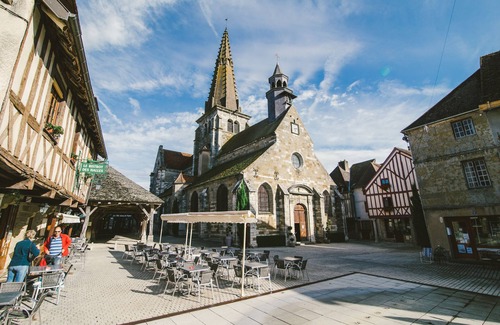 Nolay House | Charming Gite in Medieval Village 1mn walk to Shops & Restaurants