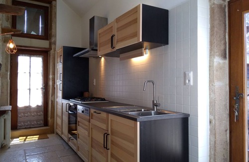 Eguilly Cottage | Charming guest house surrounded by nature