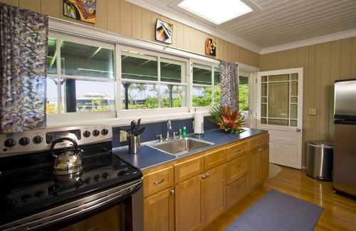 Hanalei Cottage | Charming Hanalei Bungalow, Walk to Town and Hanalei Bay Beach! TVNC-5096
