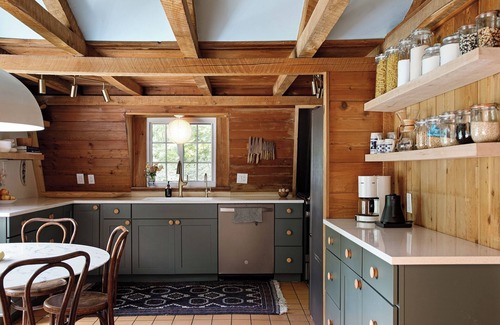 Maple City Cottage | Charming Hillside 3BR Cottage on 6 acres in Leelanau County