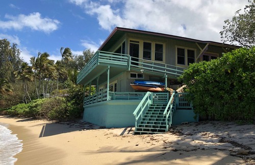 Kawela Bay House | Charming Historic 1910 Kawela Bay Beachfront Property! n2 Homes, Sleeps 17
