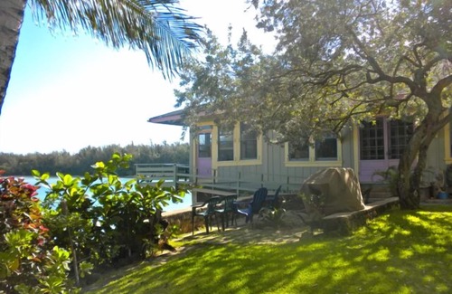 Kawela Bay House | Charming Historic 1910 Kawela Bay Beachfront Property! n2 Homes, Sleeps 17
