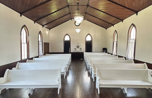 La Tour House | Charming historic chapel in country, perfect for Weddings and Events
