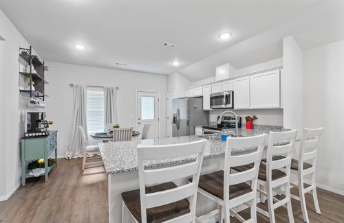 Fayetteville House | Charming Holiday Getaway+2.6 miles from the University of Arkansas