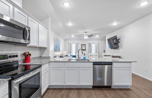 Fayetteville House | Charming Holiday Getaway+2.6 miles from the University of Arkansas