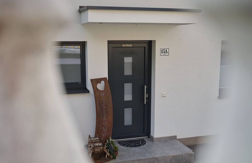 Goldegg House | Charming Holiday Home in Goldegg - Weng near Schloss Goldegg