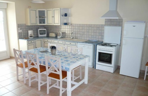 Reville Cottage | Charming home in Reville, 6 guests, modern comfort