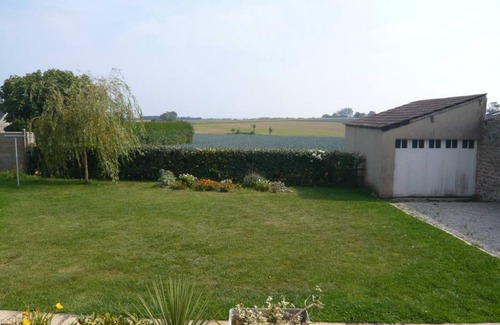 Reville Cottage | Charming home in Reville, 6 guests, modern comfort