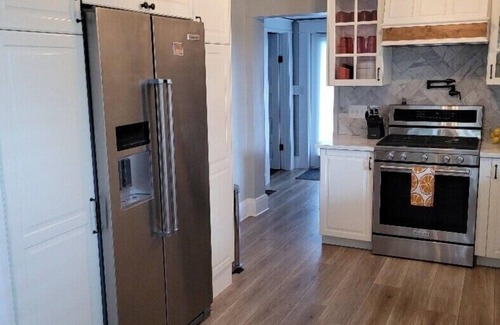 Bayshore Gardens House | Charming home in the heart of South Tampa, two blocks from Bayshore with pool