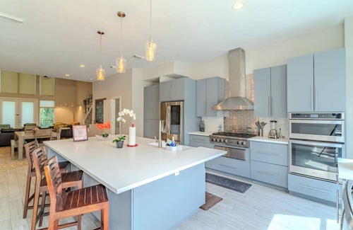 East Downtown Houston Villa | Charming home near stadiums downtown