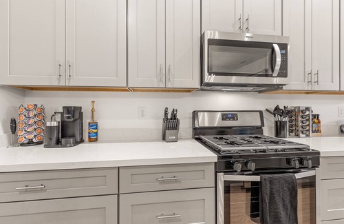 Bellemont House | Charming Home With View Of San Francisco Peaks W/hot tub
