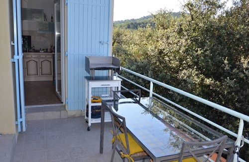 Esparron-de-Verdon House | Charming house near lake, private parking, pets allowed