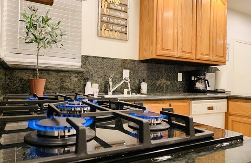 South San Jose House | Charming House in San Jose Evergreen 5Br/3Bt 8Beds