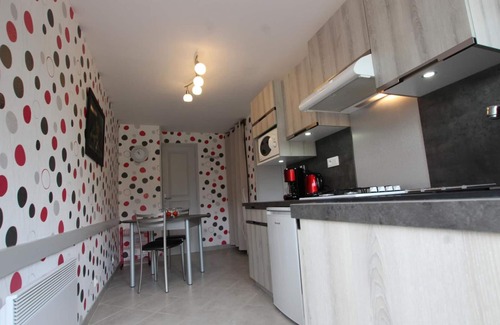 Baupte Cottage | Charming house with enclosed garden and TV, ideal for relaxation