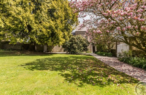 Coutances Cottage | Charming house with garden and terrace in Coutances