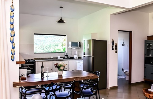 Tesouro da Colina Condo | Charming house with sea view in Ilhabela