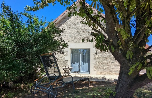 Maizieres Cottage | Charming independent cottage with garden and family activities