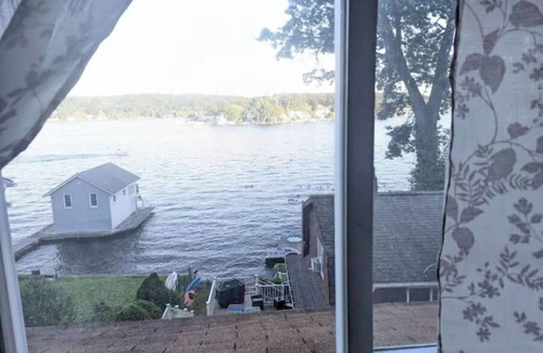 Hopatcong House | Charming Lake House w/Large Dock