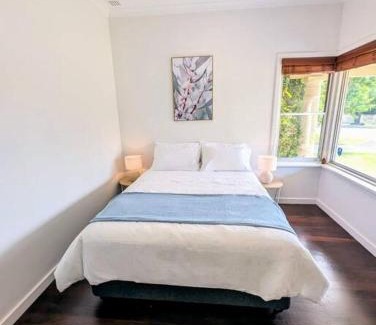 South Bunbury House | Charming Large Home: Modern Comfort and Convenience