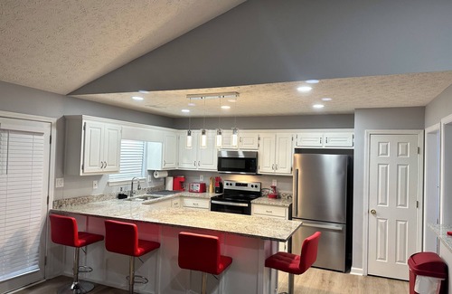 Locust Grove House | Charming Locust Grove GetAwayHome 4bd/3bath