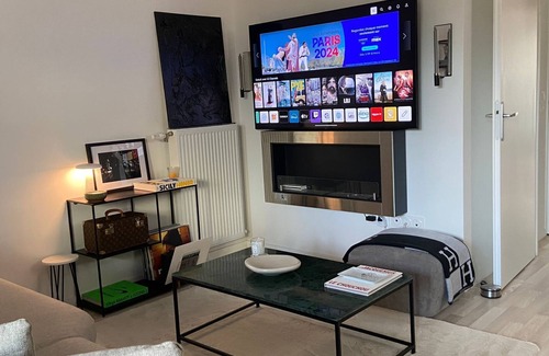Stains Apartment | Charming loft & terrace - Paris Stade de France