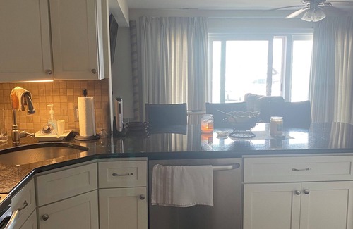 Somers Point Condo | Charming Marina 2-bedroom condo in delightful Somers Point with AC, WiFi