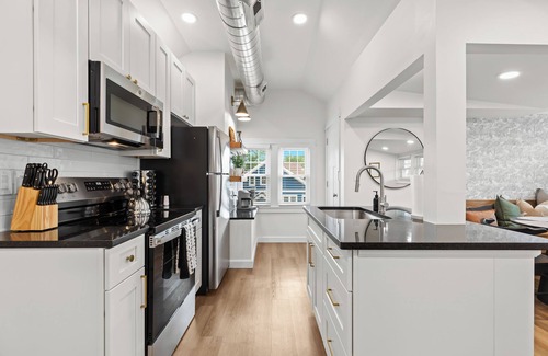 Ferndale Apartment | Charming & Modern 2Bedroom Loft Downtown Ferndale
