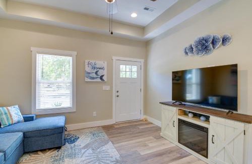 Ocean Isle Beach House | Charming Ocean Isle Beach Home about 1 Mi to Beach!