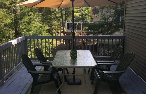 South Casco House | Charming Point Sebago Resort Home - Booking for 2025 & 2026!