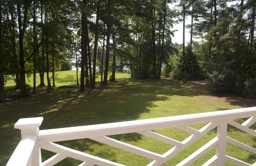 Ware House | Charming Quiet Retreat on North River in Historic Gloucester, Virginia