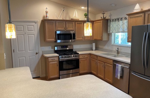 The Villages House | Charming Ranch with prime Location! Just west of Buena Vista Blvd between 466's