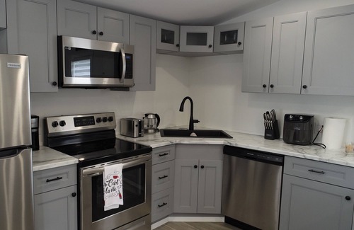 Rothesay Apartment | Charming Retreat on Rothesay Road