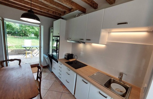 Gemigny Cottage | Charming Rural Retreat with High-Speed Fiber, Home Cinema & Orchard Access