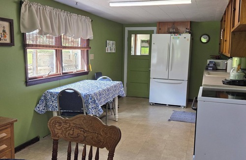 Rochert Other | Charming rustic, family friendly farmhousennear Detroit Lakes - 5 beds available