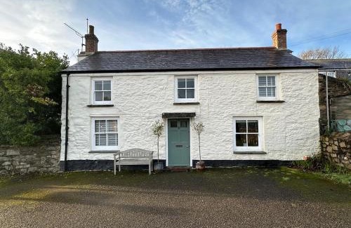 Charlestown House | Charming Seaside Cottage